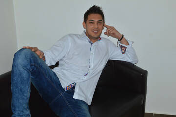 Wide-size Photo